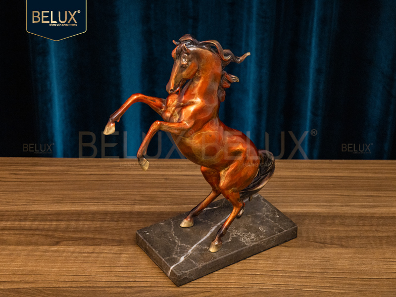 Tượng Ngựa Đứng Phi Mã bằng đồng decor cao 30cm